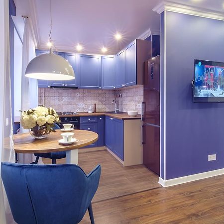 Appartement "Indigo" à Kharkiv Extérieur photo