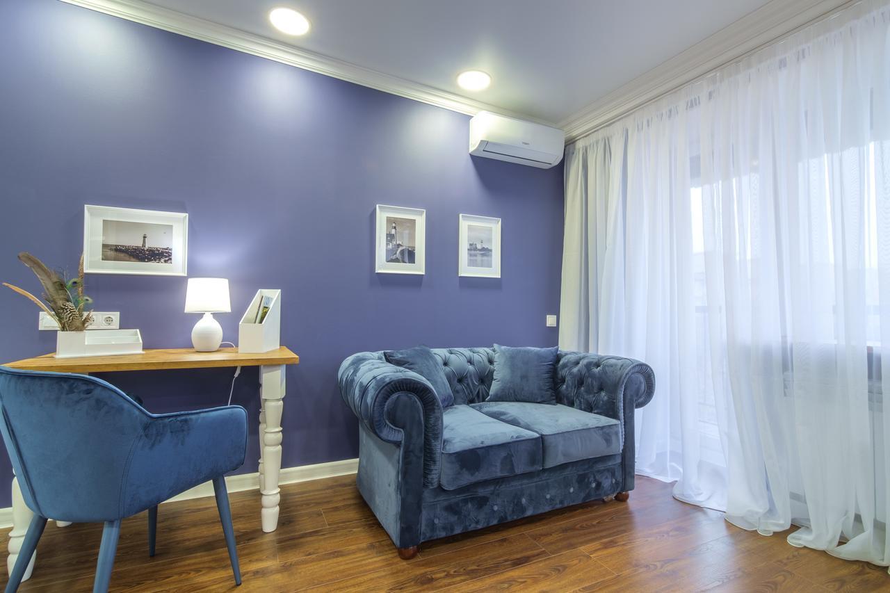Appartement "Indigo" à Kharkiv Extérieur photo