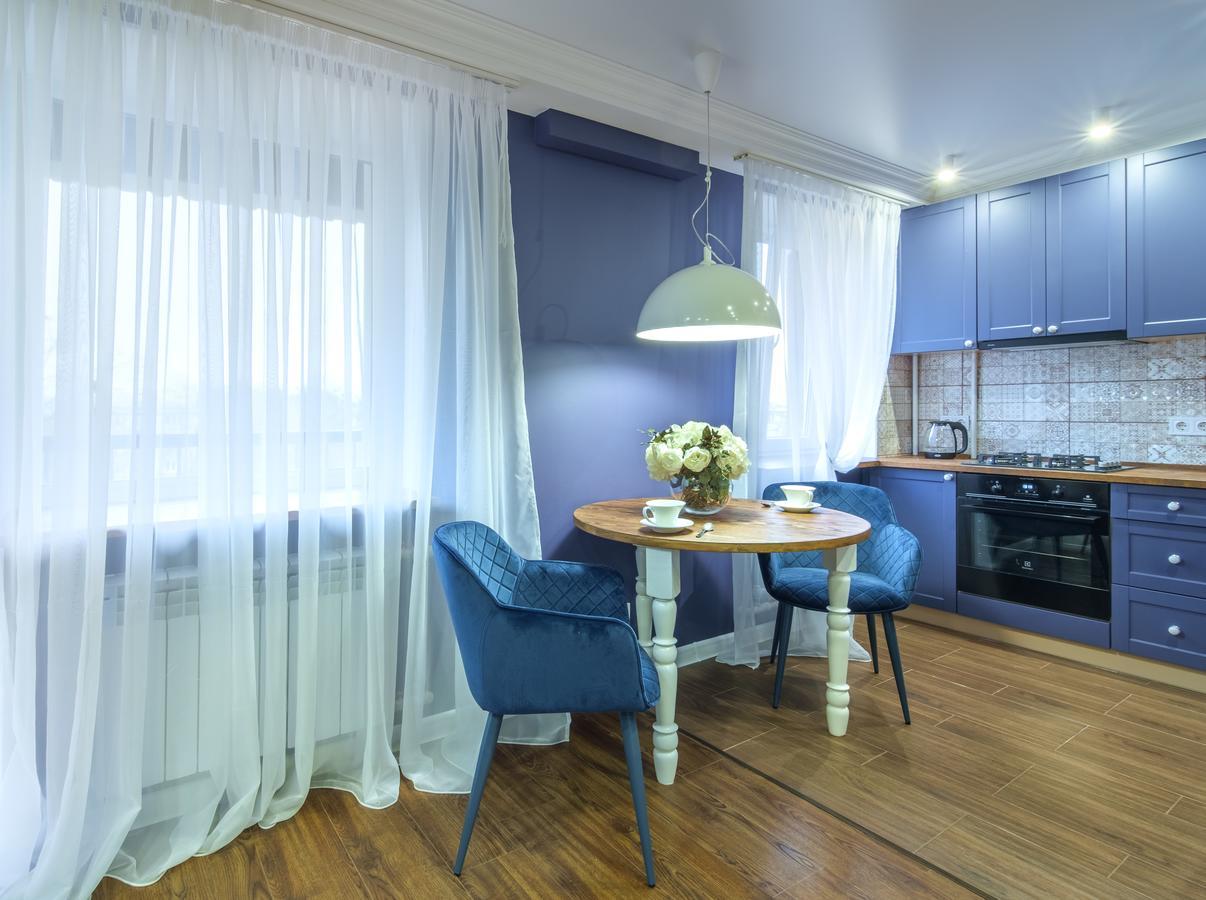 Appartement "Indigo" à Kharkiv Extérieur photo