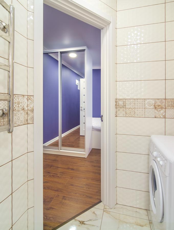 Appartement "Indigo" à Kharkiv Extérieur photo